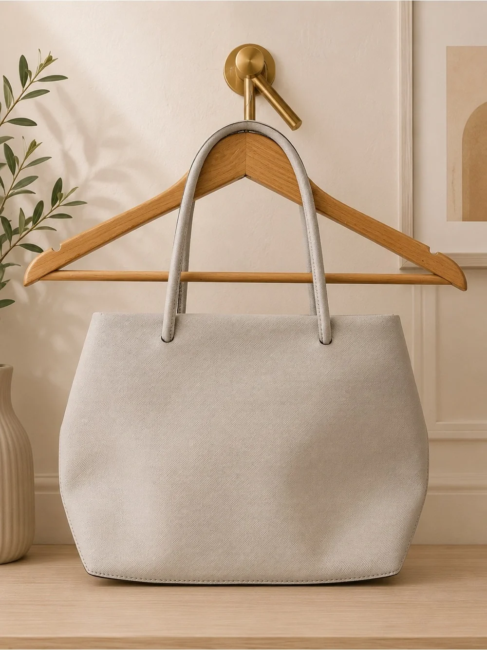 Marc Jacobs spacious marc